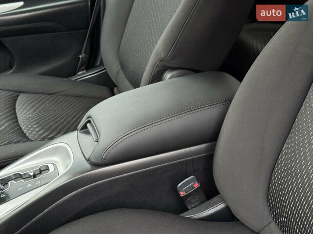 Серый Додж Джорни, объемом двигателя 2.4 л и пробегом 141 тыс. км за 10500 $, фото 40 на Automoto.ua