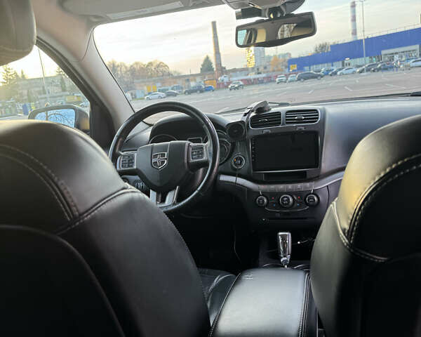 Серый Додж Джорни, объемом двигателя 3.6 л и пробегом 139 тыс. км за 13950 $, фото 56 на Automoto.ua