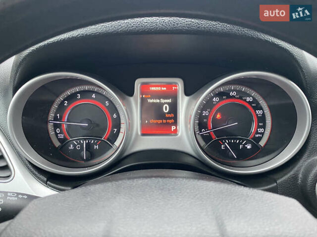 Серый Додж Джорни, объемом двигателя 3.6 л и пробегом 188 тыс. км за 9900 $, фото 16 на Automoto.ua