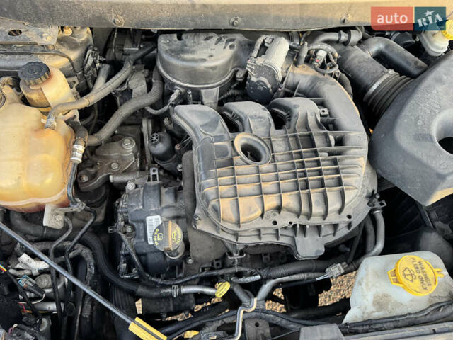 Серый Додж Джорни, объемом двигателя 3.6 л и пробегом 139 тыс. км за 13950 $, фото 87 на Automoto.ua