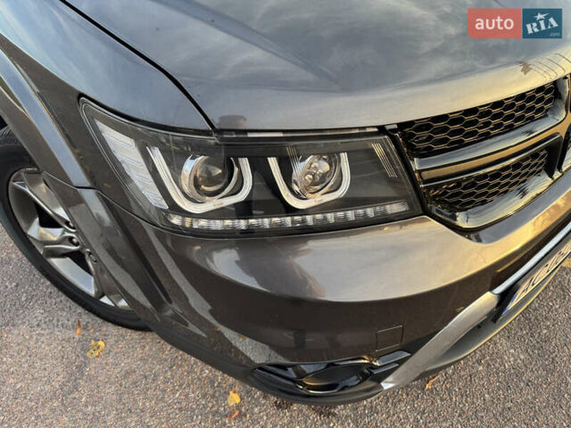 Серый Додж Джорни, объемом двигателя 3.6 л и пробегом 139 тыс. км за 13950 $, фото 88 на Automoto.ua