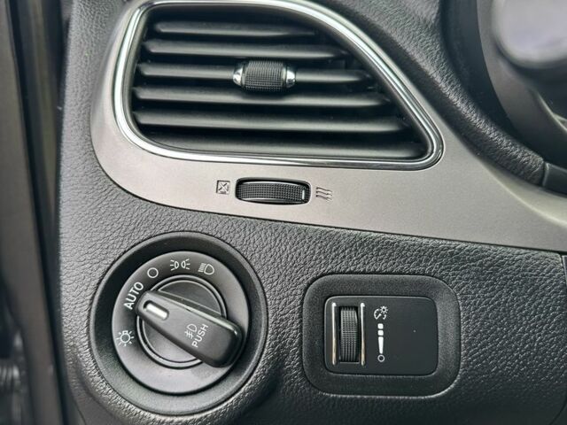 Серый Додж Джорни, объемом двигателя 3.6 л и пробегом 201 тыс. км за 12000 $, фото 19 на Automoto.ua