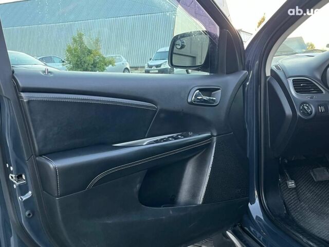 Серый Додж Джорни, объемом двигателя 2.4 л и пробегом 170 тыс. км за 10590 $, фото 14 на Automoto.ua