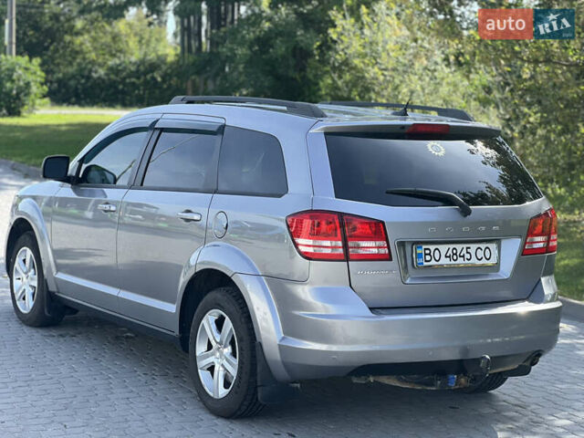 Сірий Додж Джорні, об'ємом двигуна 2.36 л та пробігом 171 тис. км за 13400 $, фото 4 на Automoto.ua