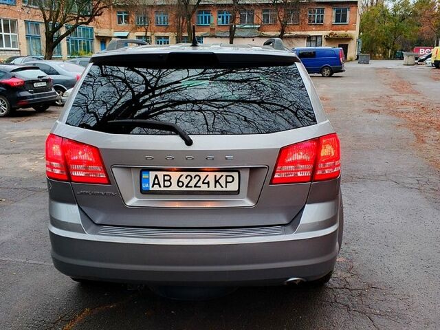 Серый Додж Джорни, объемом двигателя 2.4 л и пробегом 180 тыс. км за 11500 $, фото 11 на Automoto.ua