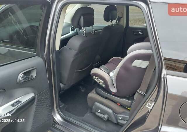 Серый Додж Джорни, объемом двигателя 2.36 л и пробегом 221 тыс. км за 11700 $, фото 13 на Automoto.ua