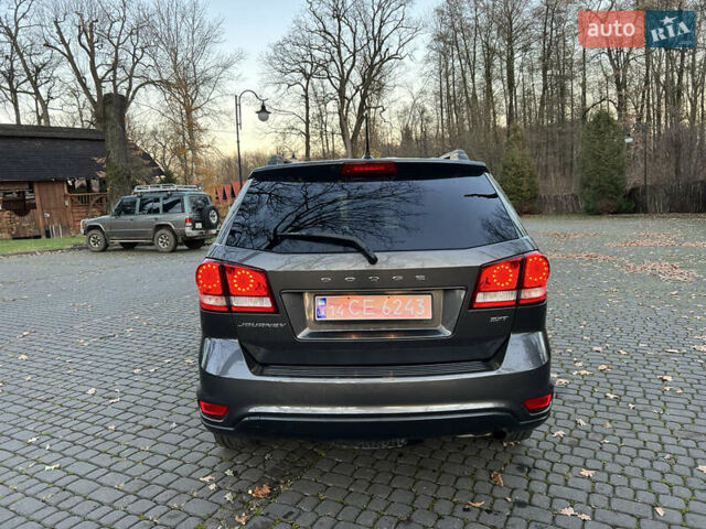 Сірий Додж Джорні, об'ємом двигуна 2.36 л та пробігом 117 тис. км за 10200 $, фото 10 на Automoto.ua