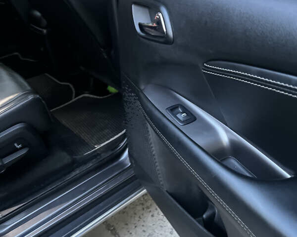 Серый Додж Джорни, объемом двигателя 3.6 л и пробегом 221 тыс. км за 13600 $, фото 6 на Automoto.ua