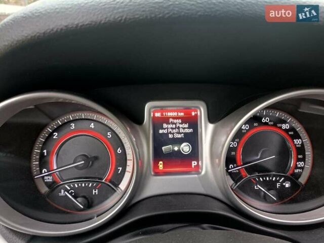 Серый Додж Джорни, объемом двигателя 3.6 л и пробегом 119 тыс. км за 15500 $, фото 4 на Automoto.ua