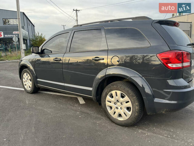 Серый Додж Джорни, объемом двигателя 2.4 л и пробегом 174 тыс. км за 10800 $, фото 1 на Automoto.ua