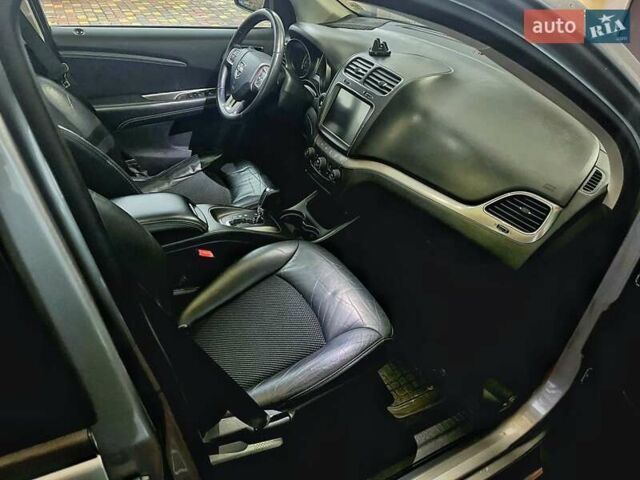 Серый Додж Джорни, объемом двигателя 3.6 л и пробегом 160 тыс. км за 15000 $, фото 48 на Automoto.ua