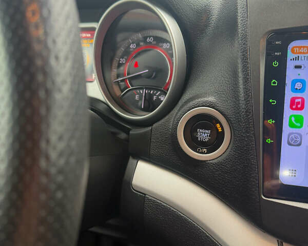 Сірий Додж Джорні, об'ємом двигуна 2.36 л та пробігом 110 тис. км за 12500 $, фото 8 на Automoto.ua