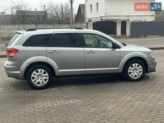 Серый Додж Джорни, объемом двигателя 2.4 л и пробегом 278 тыс. км за 10650 $, фото 5 на Automoto.ua