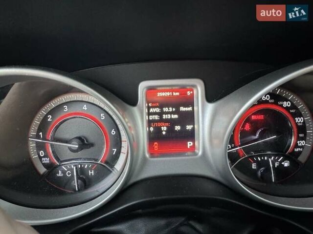 Сірий Додж Джорні, об'ємом двигуна 2.4 л та пробігом 259 тис. км за 13500 $, фото 6 на Automoto.ua