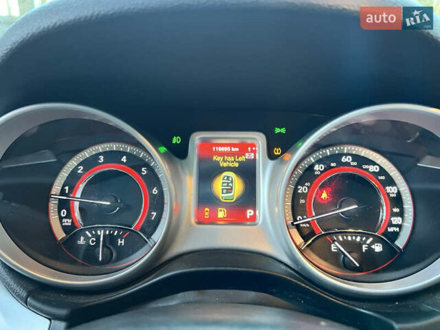 Сірий Додж Джорні, об'ємом двигуна 2.36 л та пробігом 117 тис. км за 10200 $, фото 7 на Automoto.ua