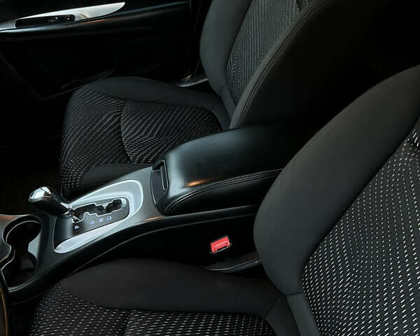 Сірий Додж Джорні, об'ємом двигуна 2.36 л та пробігом 117 тис. км за 10200 $, фото 11 на Automoto.ua