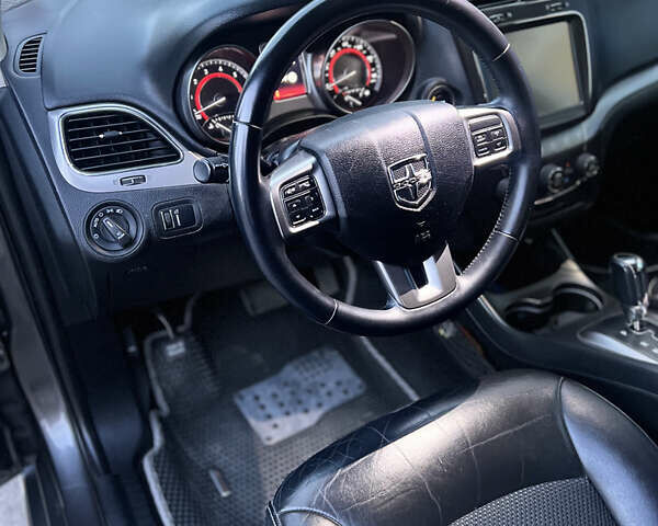 Серый Додж Джорни, объемом двигателя 3.6 л и пробегом 221 тыс. км за 13600 $, фото 13 на Automoto.ua