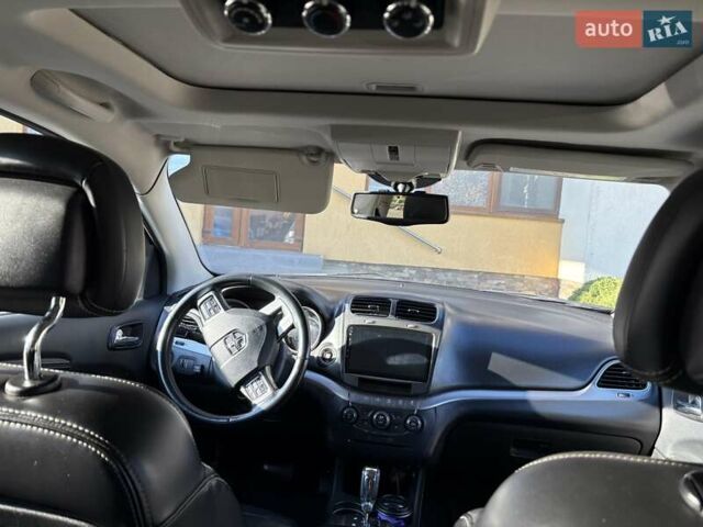 Серый Додж Джорни, объемом двигателя 2.36 л и пробегом 167 тыс. км за 10900 $, фото 1 на Automoto.ua