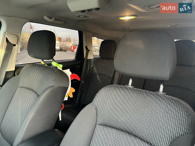 Серый Додж Джорни, объемом двигателя 2.4 л и пробегом 174 тыс. км за 10800 $, фото 15 на Automoto.ua