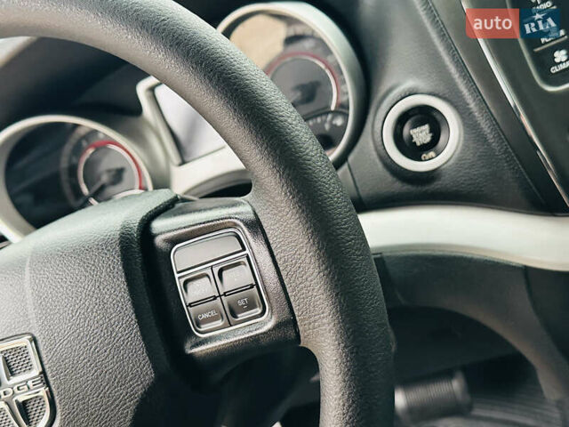 Серый Додж Джорни, объемом двигателя 2.36 л и пробегом 165 тыс. км за 10999 $, фото 26 на Automoto.ua