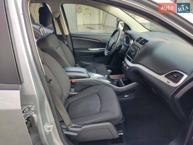 Серый Додж Джорни, объемом двигателя 2.4 л и пробегом 146 тыс. км за 10800 $, фото 14 на Automoto.ua