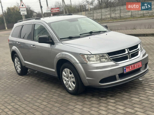 Серый Додж Джорни, объемом двигателя 2.4 л и пробегом 278 тыс. км за 10650 $, фото 7 на Automoto.ua