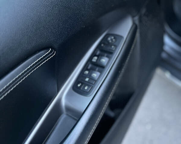 Серый Додж Джорни, объемом двигателя 3.6 л и пробегом 221 тыс. км за 13600 $, фото 2 на Automoto.ua