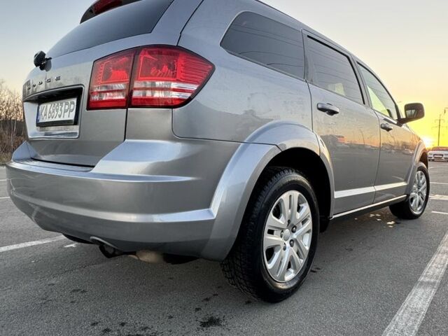 Сірий Додж Джорні, об'ємом двигуна 2.4 л та пробігом 259 тис. км за 13500 $, фото 3 на Automoto.ua