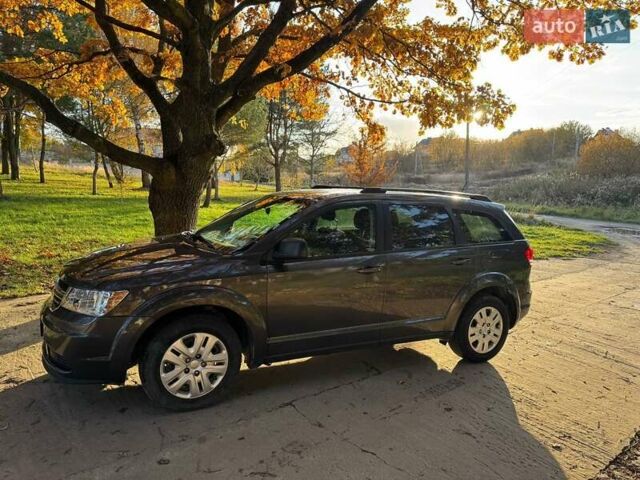 Сірий Додж Джорні, об'ємом двигуна 2.36 л та пробігом 164 тис. км за 8999 $, фото 3 на Automoto.ua