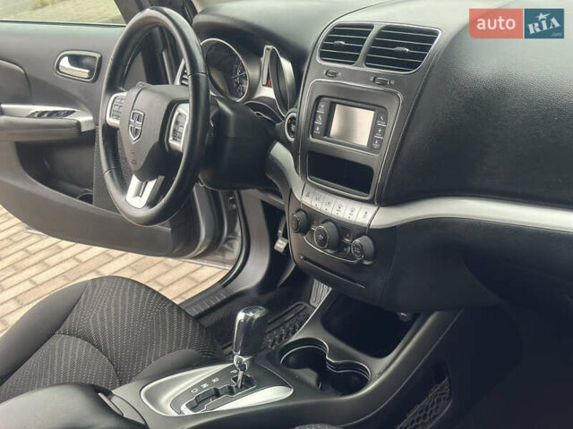 Серый Додж Джорни, объемом двигателя 2.4 л и пробегом 278 тыс. км за 10650 $, фото 15 на Automoto.ua