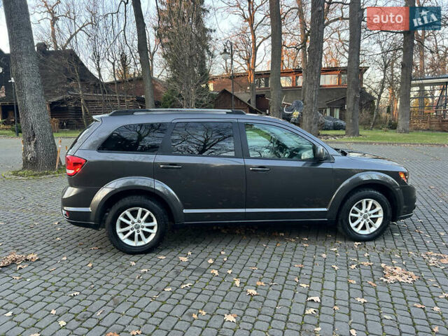 Сірий Додж Джорні, об'ємом двигуна 2.36 л та пробігом 117 тис. км за 10200 $, фото 3 на Automoto.ua