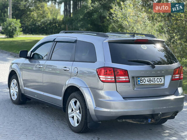 Сірий Додж Джорні, об'ємом двигуна 2.36 л та пробігом 171 тис. км за 13400 $, фото 8 на Automoto.ua