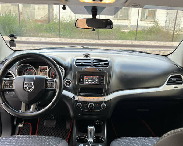 Сірий Додж Джорні, об'ємом двигуна 2.36 л та пробігом 225 тис. км за 9900 $, фото 14 на Automoto.ua