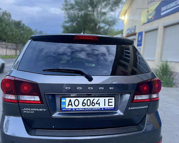 Серый Додж Джорни, объемом двигателя 3.6 л и пробегом 221 тыс. км за 13600 $, фото 14 на Automoto.ua