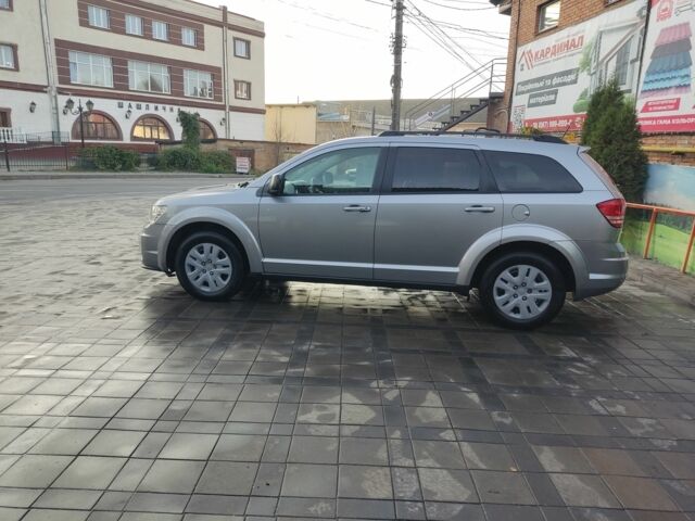 Серый Додж Джорни, объемом двигателя 2.4 л и пробегом 146 тыс. км за 10800 $, фото 6 на Automoto.ua