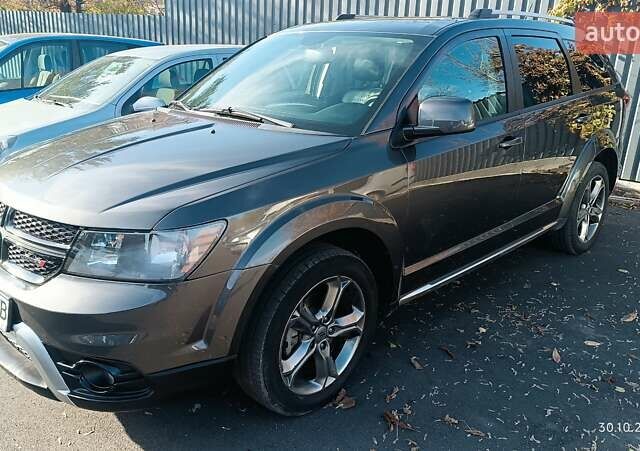 Серый Додж Джорни, объемом двигателя 3.6 л и пробегом 162 тыс. км за 13500 $, фото 2 на Automoto.ua