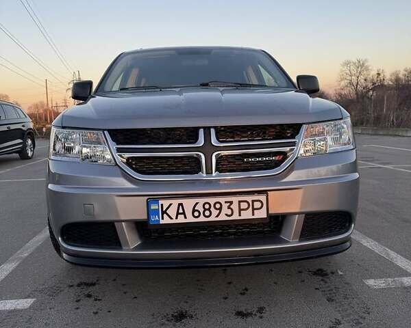 Сірий Додж Джорні, об'ємом двигуна 2.4 л та пробігом 259 тис. км за 13500 $, фото 7 на Automoto.ua