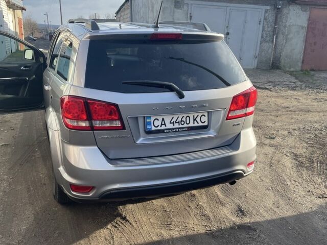 Серый Додж Джорни, объемом двигателя 2.4 л и пробегом 285 тыс. км за 12900 $, фото 6 на Automoto.ua