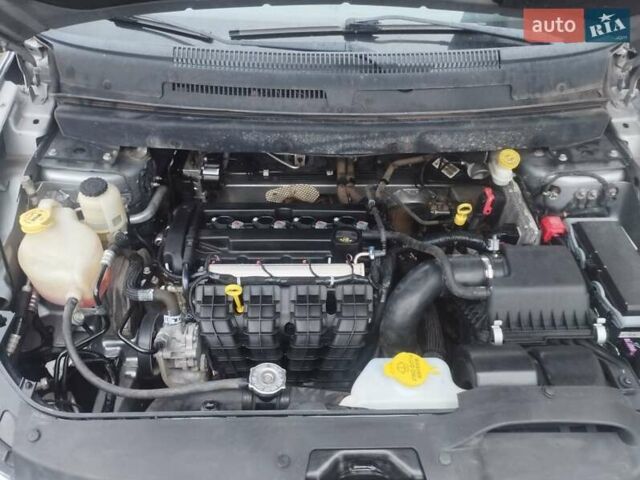 Серый Додж Джорни, объемом двигателя 0 л и пробегом 261 тыс. км за 9000 $, фото 22 на Automoto.ua