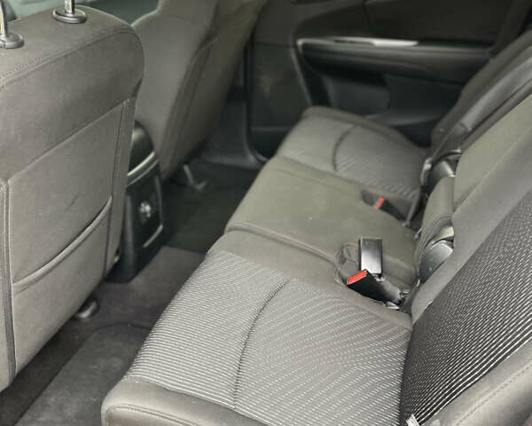 Сірий Додж Джорні, об'ємом двигуна 2.36 л та пробігом 258 тис. км за 9100 $, фото 19 на Automoto.ua