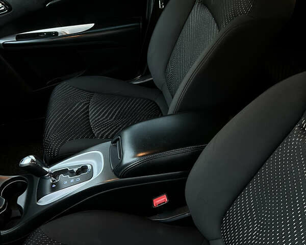 Сірий Додж Джорні, об'ємом двигуна 2.36 л та пробігом 117 тис. км за 10200 $, фото 12 на Automoto.ua