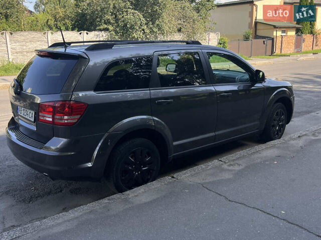 Сірий Додж Джорні, об'ємом двигуна 2.36 л та пробігом 82 тис. км за 11200 $, фото 3 на Automoto.ua