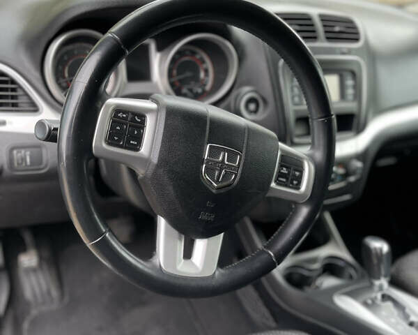 Сірий Додж Джорні, об'ємом двигуна 2.36 л та пробігом 258 тис. км за 9100 $, фото 17 на Automoto.ua
