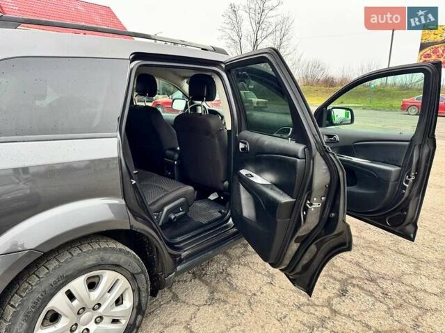 Серый Додж Джорни, объемом двигателя 2.36 л и пробегом 106 тыс. км за 15500 $, фото 11 на Automoto.ua