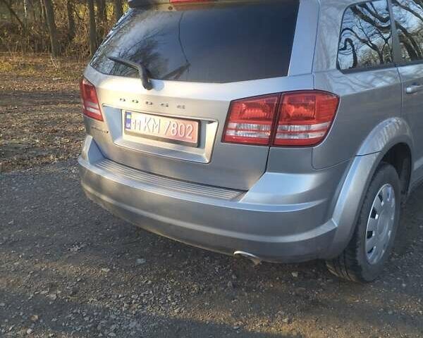 Серый Додж Джорни, объемом двигателя 0 л и пробегом 261 тыс. км за 9000 $, фото 7 на Automoto.ua