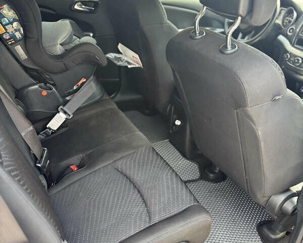 Сірий Додж Джорні, об'ємом двигуна 3.6 л та пробігом 165 тис. км за 11900 $, фото 9 на Automoto.ua