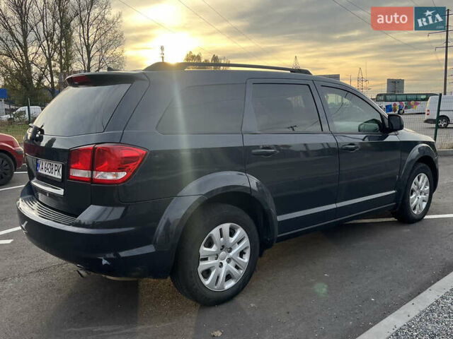 Серый Додж Джорни, объемом двигателя 2.4 л и пробегом 174 тыс. км за 10800 $, фото 3 на Automoto.ua