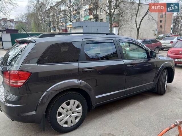 Серый Додж Джорни, объемом двигателя 2.4 л и пробегом 149 тыс. км за 11650 $, фото 1 на Automoto.ua