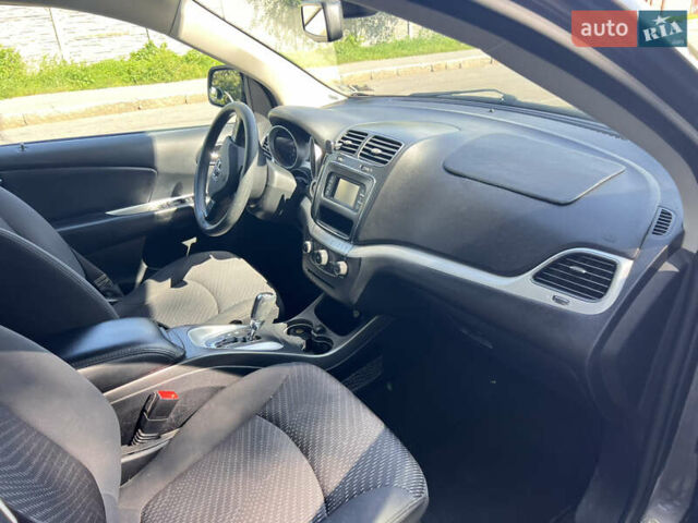 Сірий Додж Джорні, об'ємом двигуна 2.36 л та пробігом 82 тис. км за 11200 $, фото 6 на Automoto.ua
