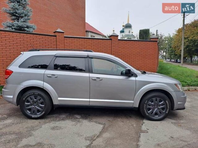 Серый Додж Джорни, объемом двигателя 2.36 л и пробегом 156 тыс. км за 10500 $, фото 7 на Automoto.ua